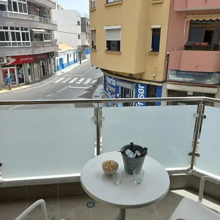 Apartment 1 1 Bedroom 45 Seconds From The 1