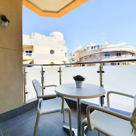 1 1 Bedroom 45 Seconds From The 1 Apartment *