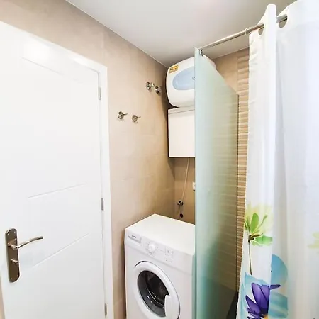 1 1 Bedroom 45 Seconds From The 1 Apartamento *