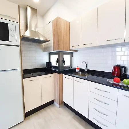 1 1 Bedroom 45 Seconds From The 1 *