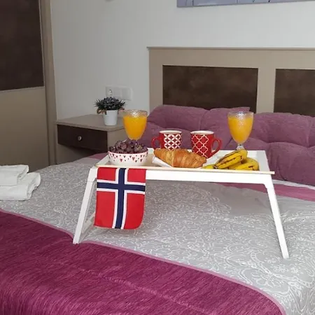 Apartment 1 1 Bedroom 45 Seconds From The 1 *